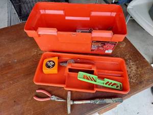 lot 1225 image: Toolbox and Contents