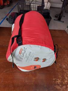 lot 1228 image: Coleman sleeping bag