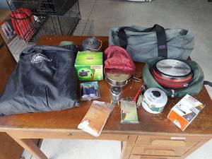 lot 1243 image: camping supplies - air mattress and mess kits