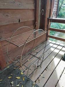 lot 1261 image: plant stand