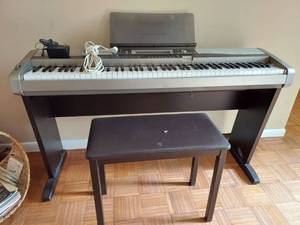 lot 1264 image: Privia Keyboard with Stool