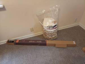 lot 1281 image: Curtain Rod and Curtains