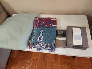 lot 1282 image: sheet set Bed skirt and throws
