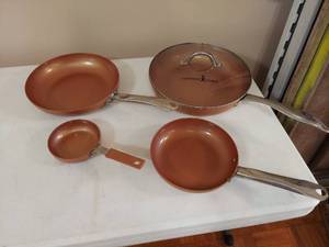 lot 1290 image: Copper chef pans