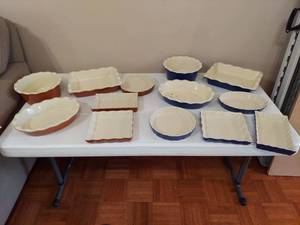 lot 1304 image: Century Bakeware
