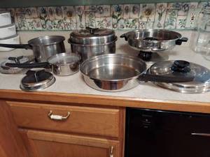 lot 1315 image: Stainless steel cookware