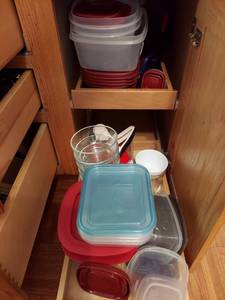 lot 1316 image: all Remaining in Kitchen Cabinets and drawers