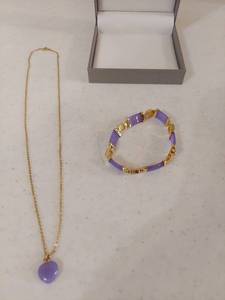 lot 1329 image: Necklace and Bracelet - Purple Stones