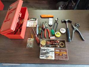 lot 1060 image: assorted tools