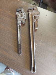 lot 1067 image: pipe wrenches