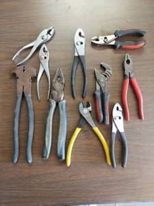 lot 1075 image: assorted pliers