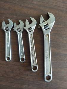 lot 1086 image: assorted adjustable wrenches