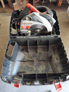 lot 1094 image: Skilsaw circular saw with case