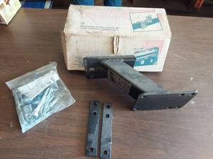 lot 1108 image: boat trailer tire mount
