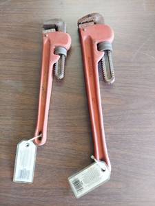lot 1109 image: 2 pipe wrenches