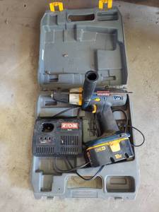 lot 1137 image: Ryobi drill