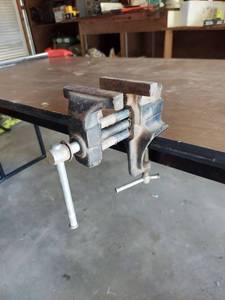 lot 1155 image: clamp on vise