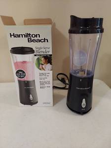 lot 1355 image: Hamilton Beach blender