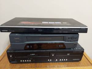 lot 1373 image: DVD Player and vhsDVD players