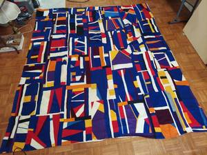 lot 1381 image: 84 x 98 polyester quilt