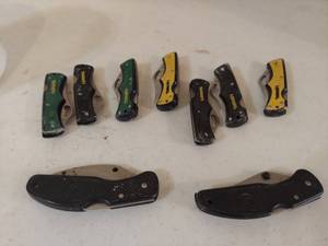 lot 1386 image: assorted pocket knives