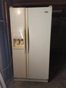 lot 1394 image: Whirlpool Refrigerator - in Basement