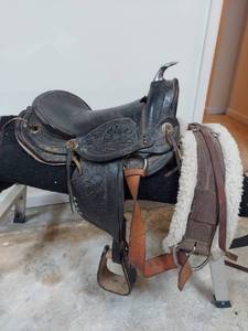 lot 1402 image: kids saddle