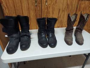 lot 1405 image: 3 pair boots