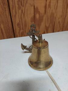 lot 1419 image: Brass bell