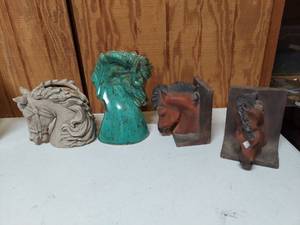lot 5394 image: Horse Planters and Book Ends