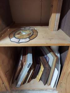 lot 5402 image: all picture frames and painted glass