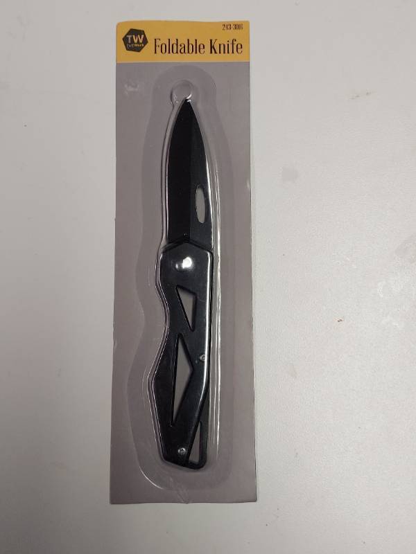lot 7000 image: Folding Knife