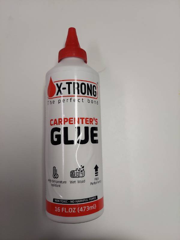 lot 7007 image: Carpenters Glue - 16oz