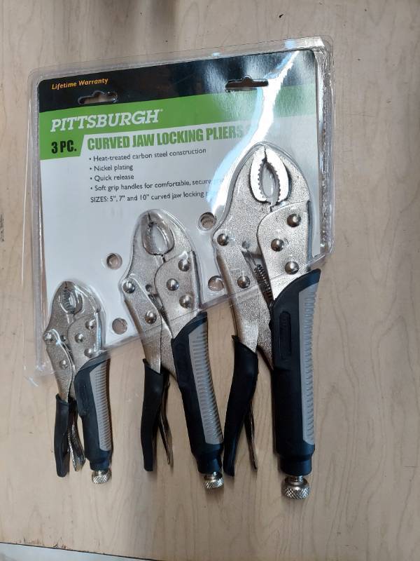 lot 7030 image: Pittsburgh 3 Pc Curved Jaw Locking Pliers Set