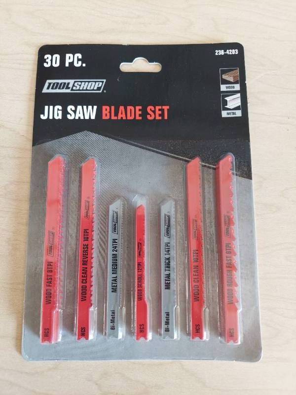 lot 7053 image: 30 Pc Jig Saw Blade Set