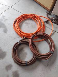 lot 1083 image: 3 air hoses
