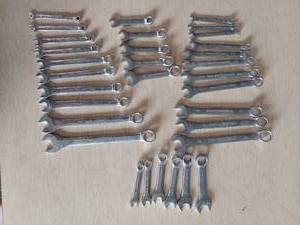 lot 1088 image: SAE and Metric wrenches
