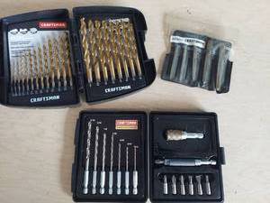 lot 1090 image: Craftsman bits and screw extractor