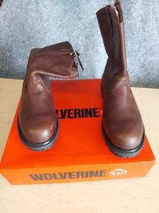 lot 1102 image: Wolverine boots 11D