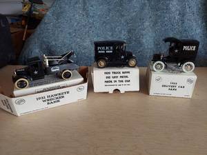 lot 1111 image: 3 Truck banks - Police