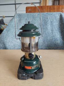 lot 1113 image: Coleman lantern