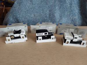 lot 1114 image: 3 Truck banks - Police
