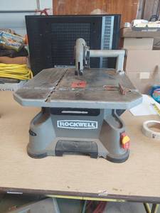 lot 2551 image: Rockwell BladeRunner Saw