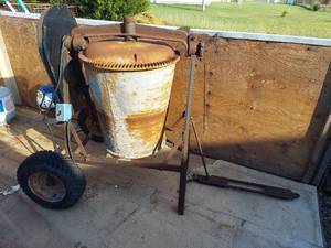 lot 2554 image: Cement Mixer - Works