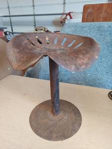 lot 2562 image: tractor seat stool