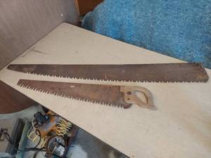 lot 2566 image: saws
