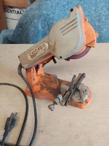 lot 2574 image: Chainsaw Sharpener