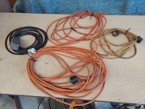lot 2577 image: assorted Extension cords