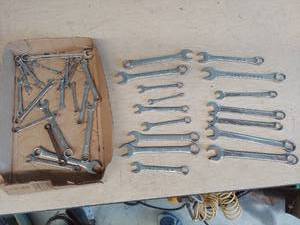 lot 2580 image: assorted Wrenches