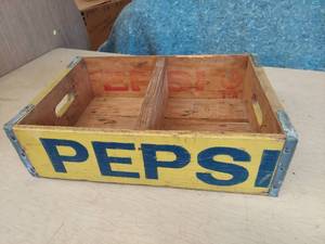 lot 2581 image: Pepsi crate